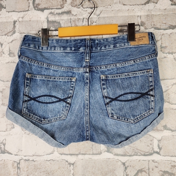 Abercrombie & Fitch Button Fly  Cotton Jean Short Cuff Medium Wash Size 4/27 - Picture 8 of 11